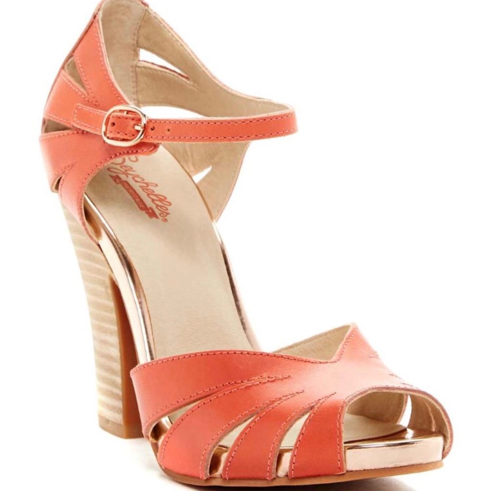 New in Box! Seychelles Sz 8.5 Melon & Rose Gold